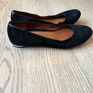 Vionic Black Flats